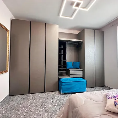 Apartment Wisteria House